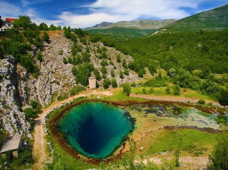 Cycling tour to the spring of the river Cetina