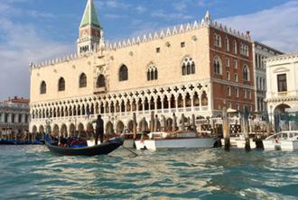 Venice: Combo Doge's Palace and Gondola Ride Guided tour