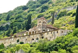 One Day Tour to Ancient Sparta, Mystras & Memorial of Leonidas from Athens