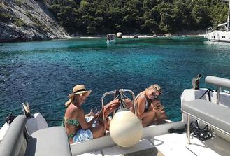 Blue cave tour with speed boat from town Hvar