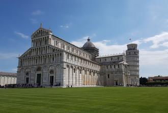 Private Pisa and Lucca Tour by Van from Florence
