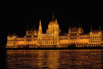 Budapest - A City Of Light Tour 