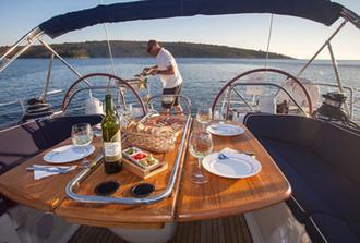 Romantic Sunset Sailing  (2h) - With Seafood Menu