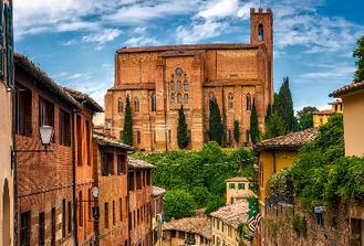 Private Tour - Discovering Siena, Monteriggioni and San Gimignano