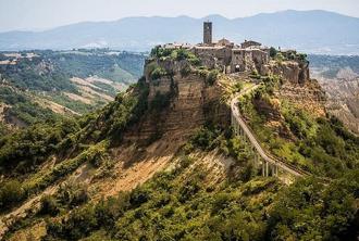 Transfer to Florence, visiting Bagnoregio from Rome (or in reverse)