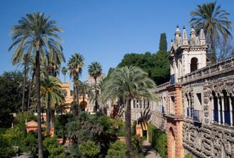 Alcázar and Jewish Quarter Guided Walking Tour in Seville