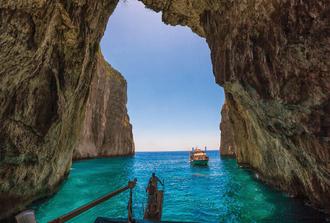 Cruise from Corfu - Paxoi, Antipaxoi & Blue Caves