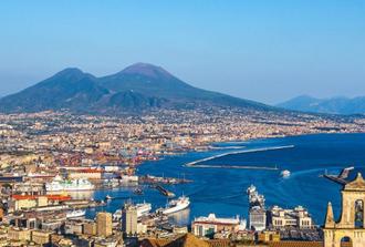 Naples Semi private Welcome walking tour & Underground Ruins