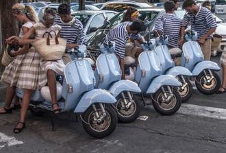 ROME LUXURY TOURS: Ride a Vespa in the city - self driving experience
