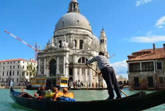 Venice: Combi City Walking and Gondola Ride Guided tour