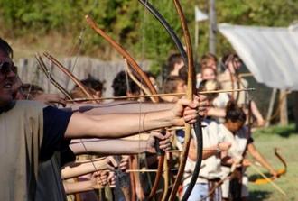 ROME: Participate to a gladiators and legionaries training reconstitution